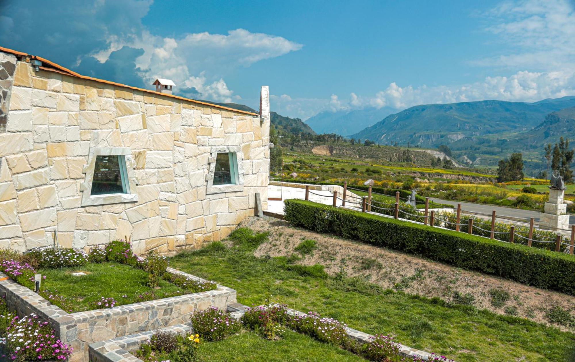 Hotel Puerta Del Sol Colca Yanque Buitenkant foto